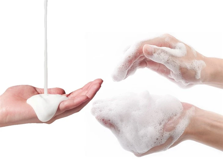 Body Wash And Hans Soap