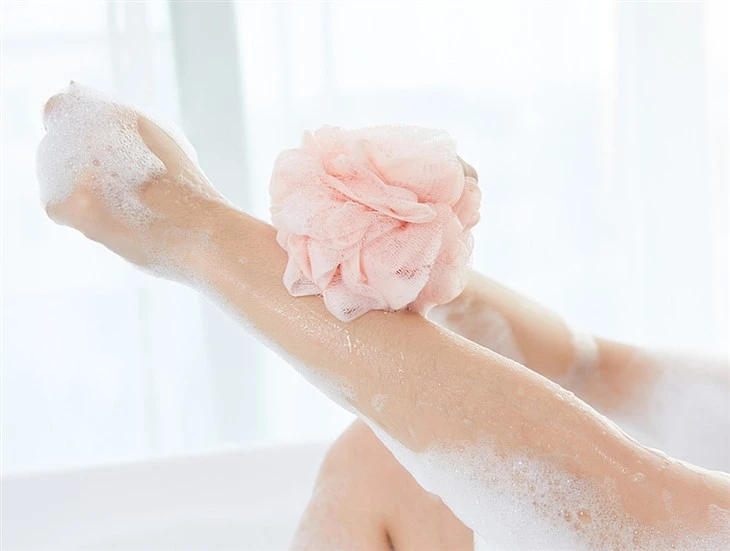 Body Wash And Hans Soap